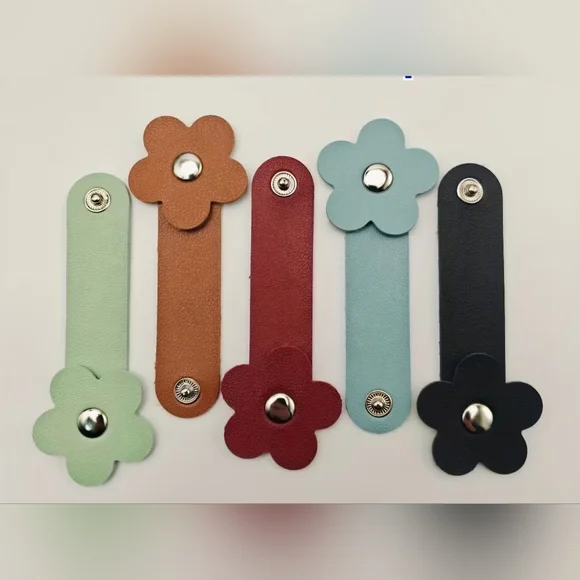 Colorful Faux Leather Flower, Heart And Strip Clip Bundle 9 pc Random - Picture 6 of 6